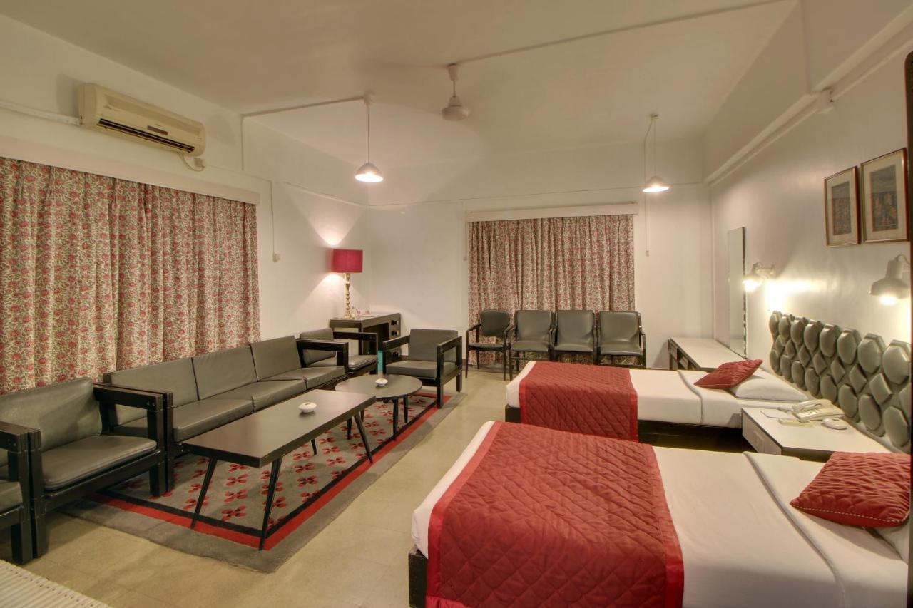 West End Hotel Bombay Esterno foto