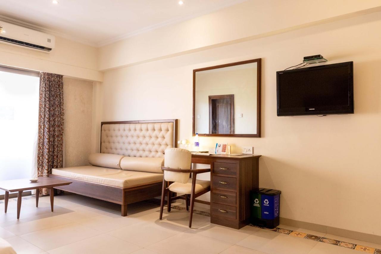 West End Hotel Bombay Esterno foto